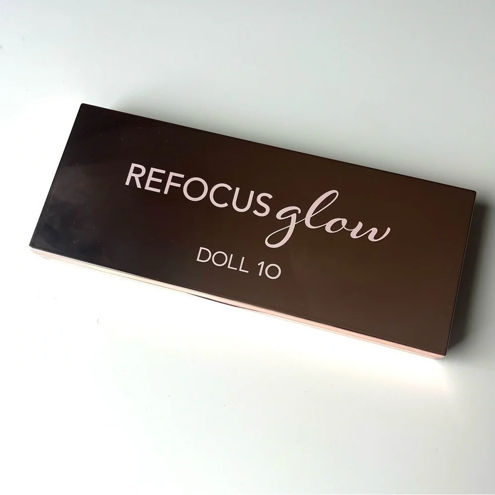 Doll 10 Refocus Glow Palette, RETAILS $40, Highlighter Bronzer Blush & Powder